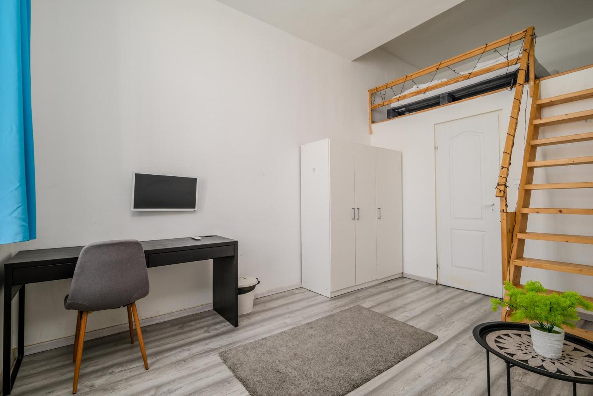 בודפשט 5 Bedrooms Keleti-Home מראה חיצוני תמונה
