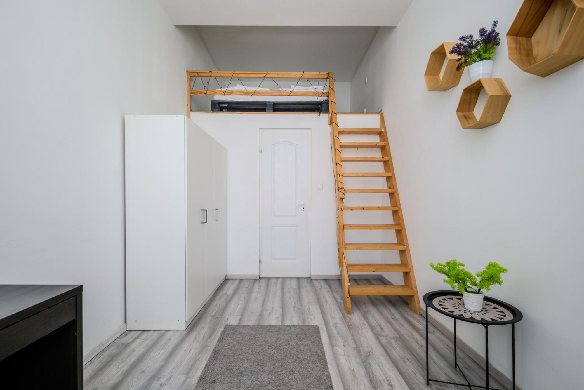 בודפשט 5 Bedrooms Keleti-Home מראה חיצוני תמונה